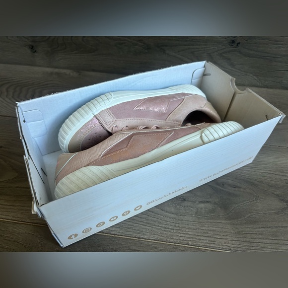 NWT Blowfish Malibu Willa Sneaker Shoes Light Pink Rose Size 8.5 - Picture 3 of 6
